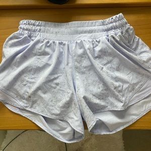Lululemon Hotty Hot Shorts 4 inch